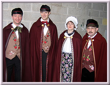 Costumes traditionnels. 